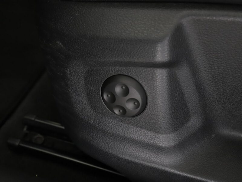 Audi Q3 1.4 TFSI Design Climatronic Tempomat Nawigacja Grzane Fotele Xenon PDC I (2011-2018)