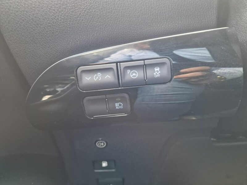 Toyota Prius 1.8 Hybryda 122 KM, Kamera, Bluetooth, Automat, Full LED, Klima, Alu V (2015-)