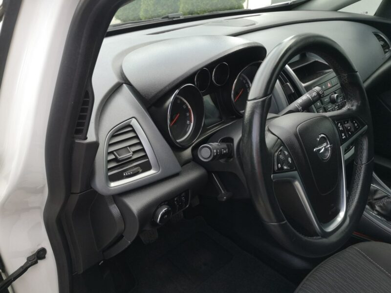 Opel Astra 14 16V 120 KM GTC Klima Parktronic Tempomat Serwis Gwarancja J (2009-2019)