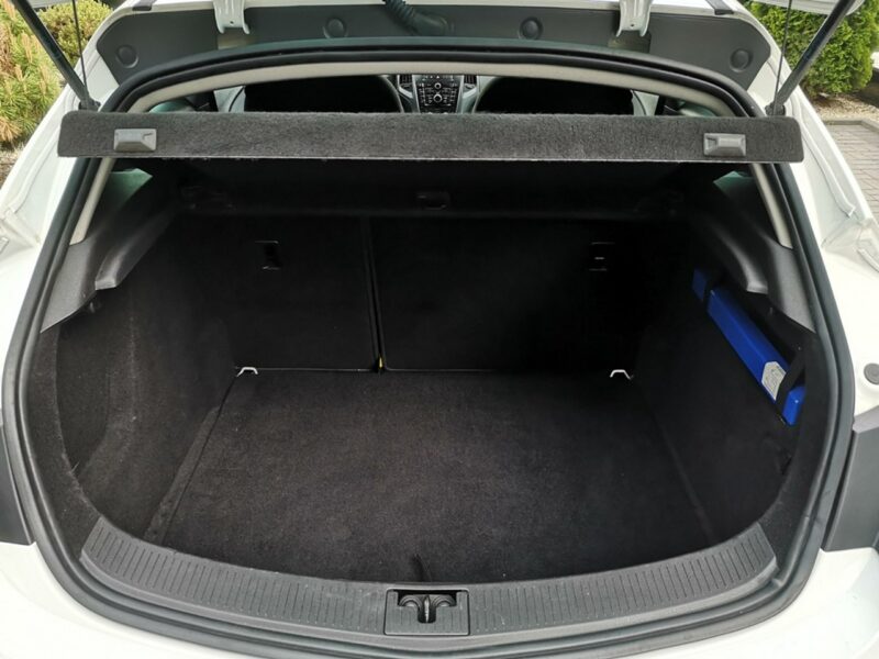 Opel Astra 14 16V 120 KM GTC Klima Parktronic Tempomat Serwis Gwarancja J (2009-2019)