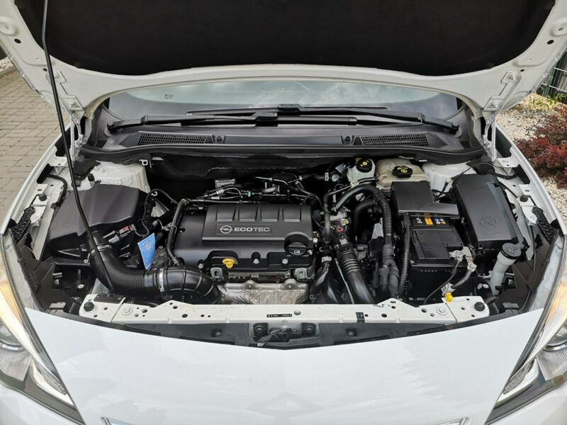 Opel Astra 14 16V 120 KM GTC Klima Parktronic Tempomat Serwis Gwarancja J (2009-2019)
