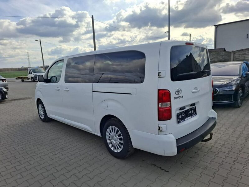 Toyota Proace Verso 8 osobowy Parktronik Hak