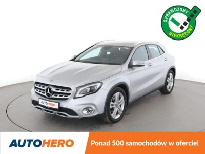 Mercedes GLA 200 LED navi skóra czujniki parkowania grzane fotele