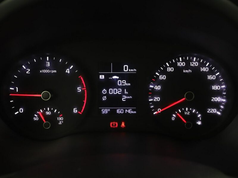 Kia Stonic klima tempomat kamera PDC Bluetooth LED