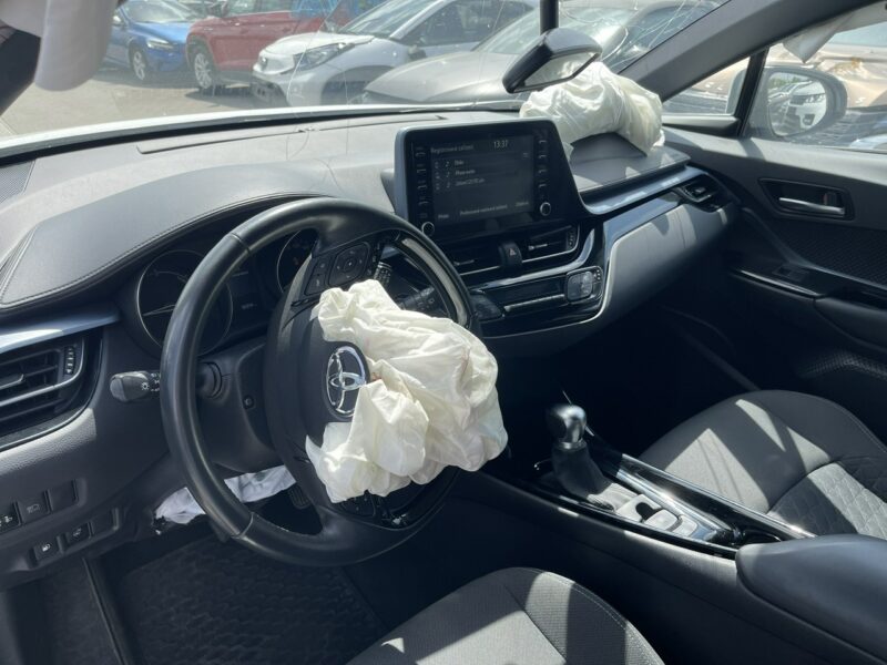 Toyota C-HR Automat Hybrid Kamera Podgrzewanie 122KM