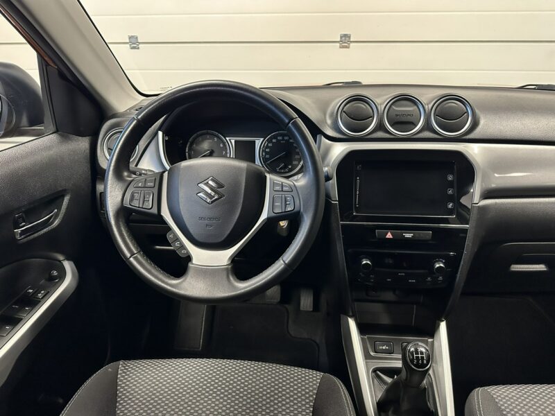 Suzuki Vitara Suzuki Vitara 1.6 Benz Serwis ASO Zadbany Po Opłatach GWARANCJA II (2015-2019)