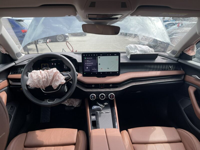 Škoda Superb 4x4 L&K Automat Kamera Webasto Skóra Hak 193KM IV (2023-)