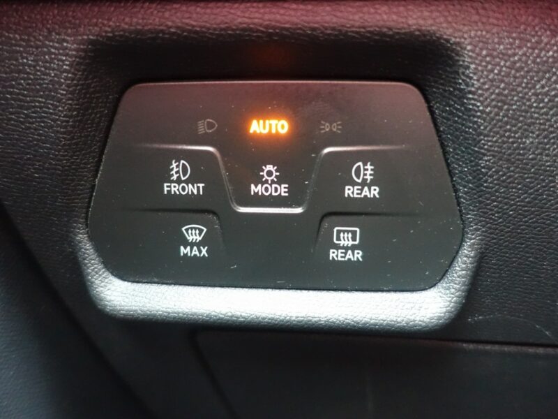 Seat Leon * R E Z E R W A C J A * IV (2020 - )