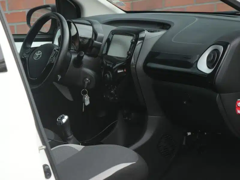Toyota Aygo Klima*GrzaneFotele*Kamera*PanelDotyk*Esp*Led*Bluet*Alu15*Gwar VGS II (2014-)
