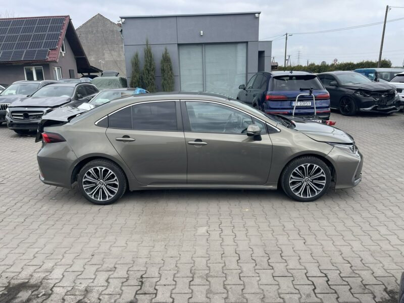 Toyota Corolla Klimatronik Parktronik Kamera E21 (2019-)