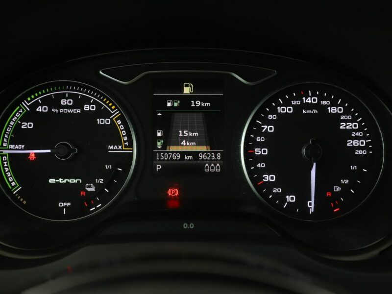 Audi A3 1.4TFSI e-tron Panorama Climatronic Navi Grzane Fotele Lane Assist PDC 8V (2012-)