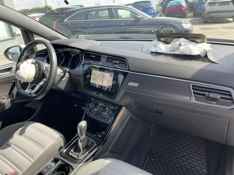 Volkswagen Touran Rline DSG Kamera Klimatronik Podgrzewanie III (2015-)