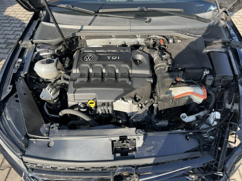 Volkswagen Passat Klimatronik Podgrzewanie Skóra B8 (2014-2023)