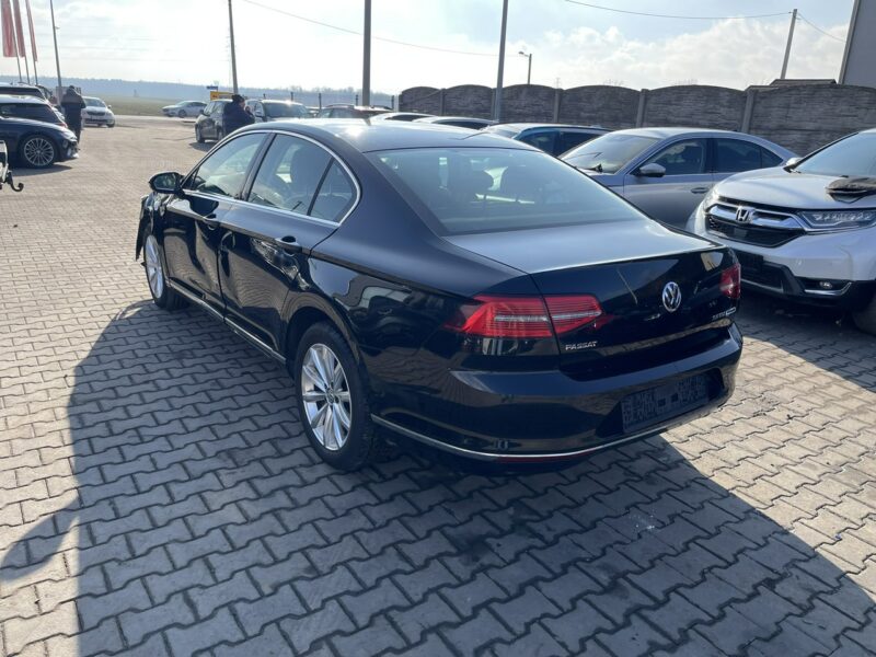 Volkswagen Passat Klimatronik Podgrzewanie Skóra B8 (2014-2023)