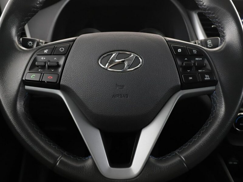 Hyundai Tucson navi kamera tempomat klima-auto AsystentPasaRuchu grzane fotele III (2015-2020)