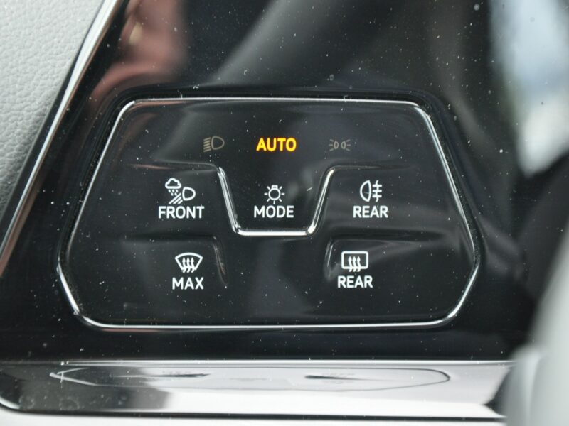 Volkswagen Golf 1.5TSI 150KM DSG Style LED Matrix Kamera Ambiente Gwar.06/2027 Dealer VIII (2020-)