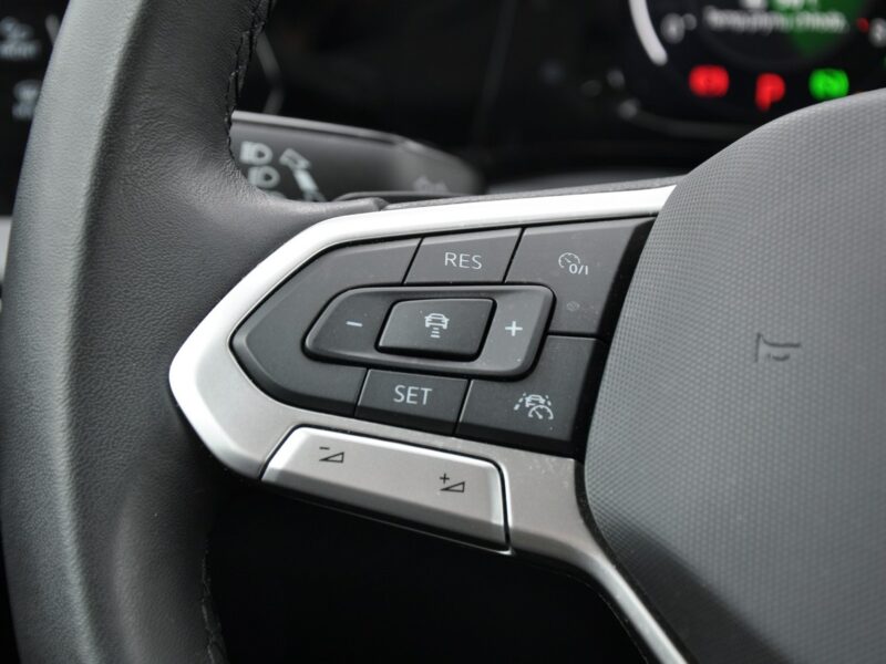 Volkswagen Golf 1.5TSI 150KM DSG Style LED Matrix Kamera Ambiente Gwar.06/2027 Dealer VIII (2020-)