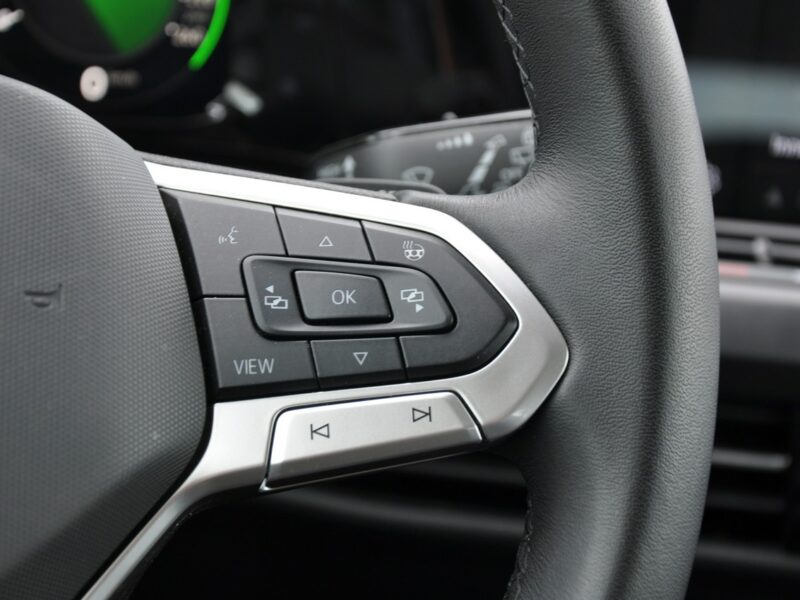 Volkswagen Golf 1.5TSI 150KM DSG Style LED Matrix Kamera Ambiente Gwar.06/2027 Dealer VIII (2020-)