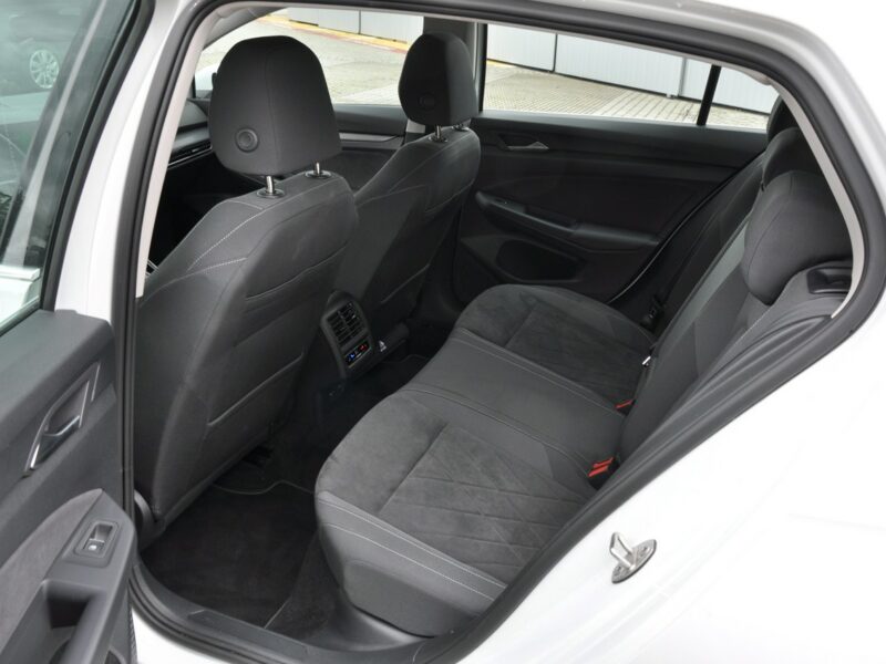 Volkswagen Golf 1.5TSI 150KM DSG Style LED Matrix Kamera Ambiente Gwar.06/2027 Dealer VIII (2020-)
