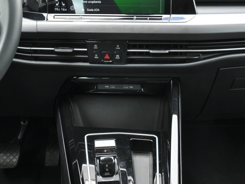 Volkswagen Golf 1.5TSI 150KM DSG Style LED Matrix Kamera Ambiente Gwar.06/2027 Dealer VIII (2020-)