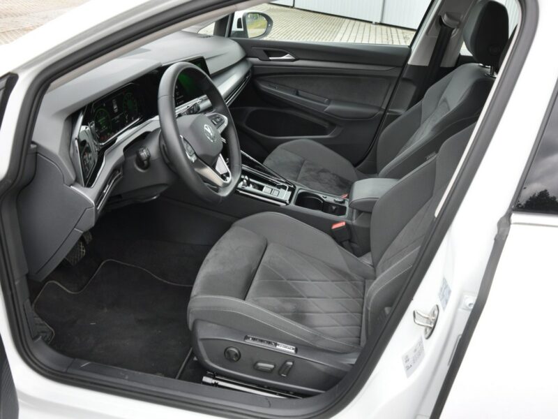 Volkswagen Golf 1.5TSI 150KM DSG Style LED Matrix Kamera Ambiente Gwar.06/2027 Dealer VIII (2020-)