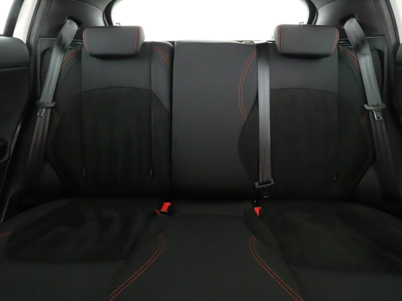Alfa Romeo Giulietta bi-xenon navi klima auto grzane fotele czujniki parkowania