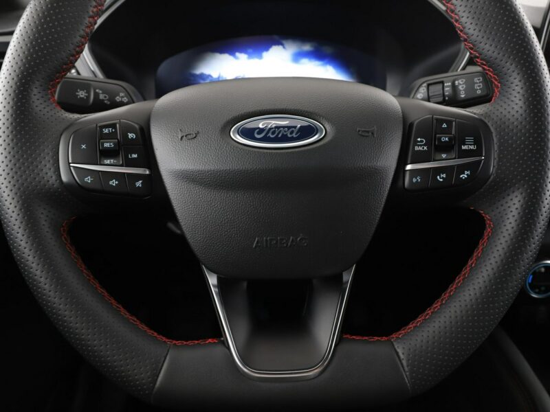 Ford Kuga full LED virtual cocpit el. sterowane i ogrzewane fotele navi III (2019-)