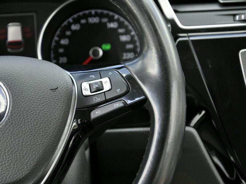 Volkswagen Touran 1,6TDi 110KM Highline/DSG/FulLED/Alkantara/ACC/Parktronic/7foteli/ III (2015-)