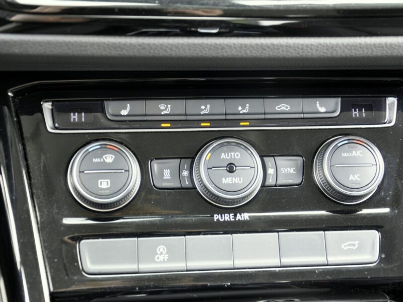 Volkswagen Touran 1,6TDi 110KM Highline/DSG/FulLED/Alkantara/ACC/Parktronic/7foteli/ III (2015-)