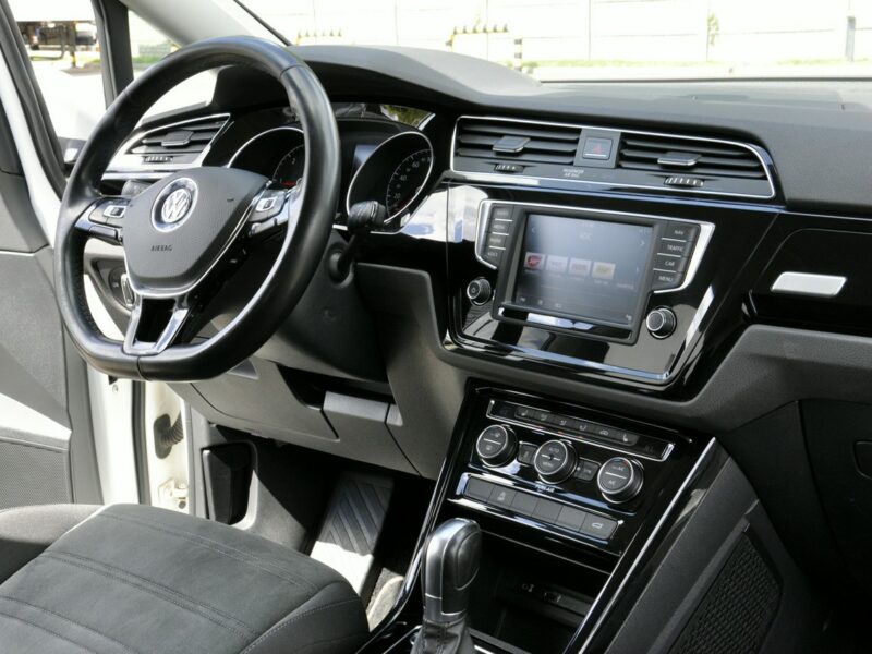 Volkswagen Touran 1,6TDi 110KM Highline/DSG/FulLED/Alkantara/ACC/Parktronic/7foteli/ III (2015-)