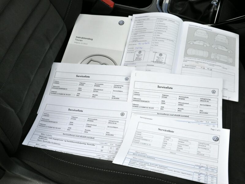 Volkswagen Touran 1,6TDi 110KM Highline/DSG/FulLED/Alkantara/ACC/Parktronic/7foteli/ III (2015-)