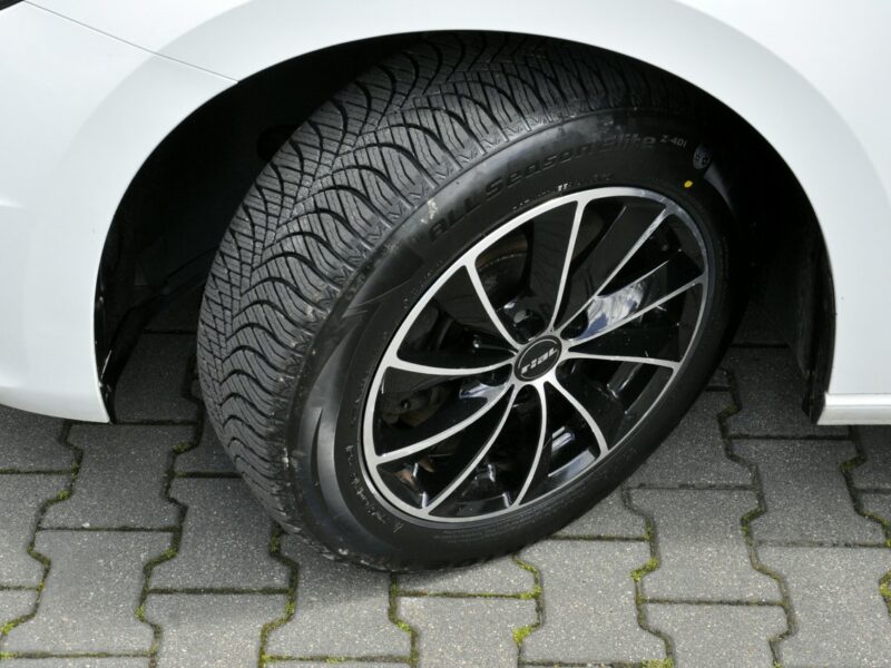 Volkswagen Touran 1,6TDi 110KM Highline/DSG/FulLED/Alkantara/ACC/Parktronic/7foteli/ III (2015-)