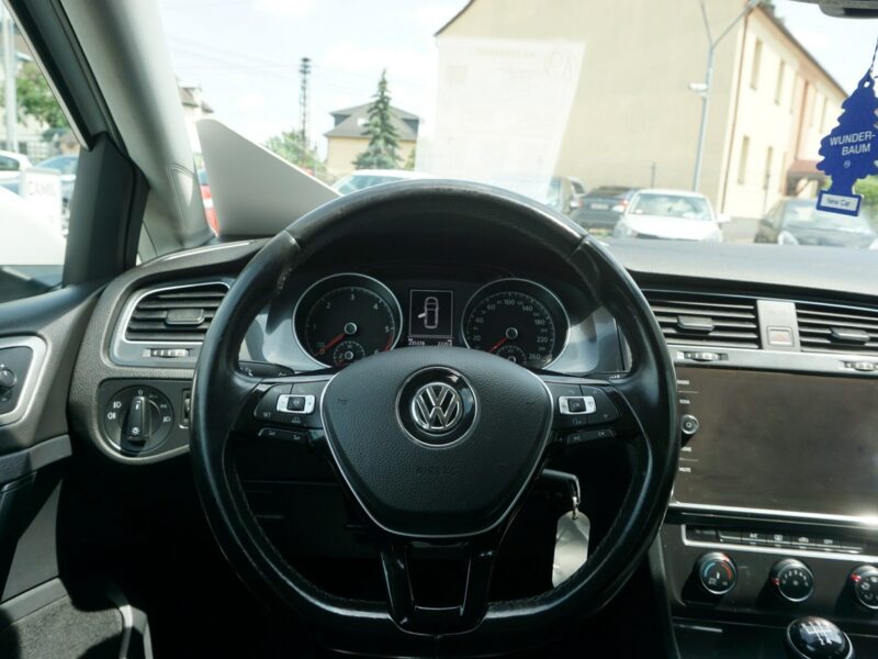 Volkswagen Golf z polskiego salonu, zadbany, rok gwarancji w cenie, VII (2012-)