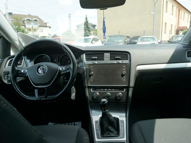 Volkswagen Golf z polskiego salonu, zadbany, rok gwarancji w cenie, VII (2012-)