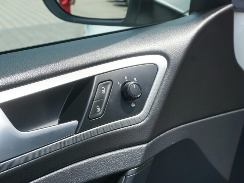Volkswagen Golf z polskiego salonu, zadbany, rok gwarancji w cenie, VII (2012-)