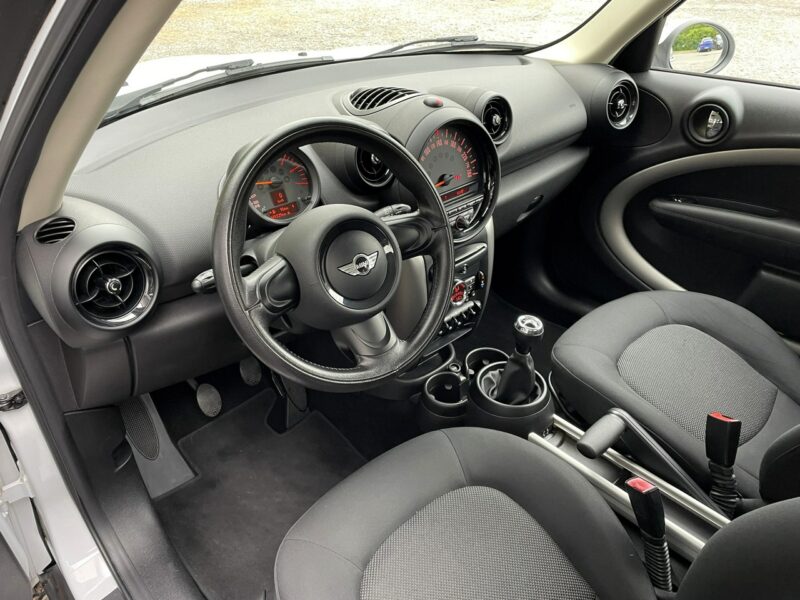 Mini Cooper Podgrzewane fotele, Klimatyzacja, Czujniki cofania, LED dzienny, AUX II (2006-)