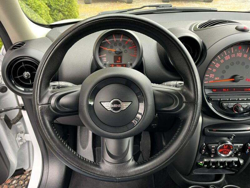 Mini Cooper Podgrzewane fotele, Klimatyzacja, Czujniki cofania, LED dzienny, AUX II (2006-)