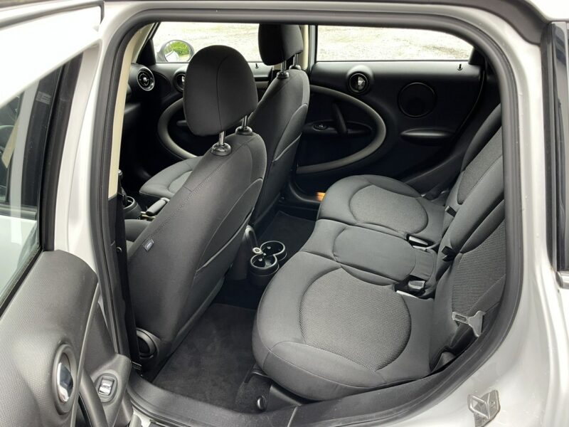Mini Cooper Podgrzewane fotele, Klimatyzacja, Czujniki cofania, LED dzienny, AUX II (2006-)