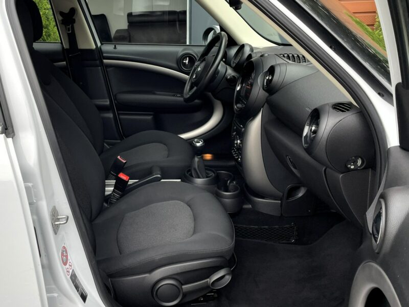 Mini Cooper Podgrzewane fotele, Klimatyzacja, Czujniki cofania, LED dzienny, AUX II (2006-)