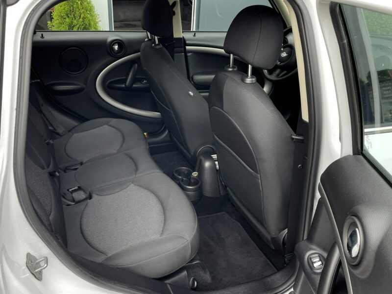 Mini Cooper Podgrzewane fotele, Klimatyzacja, Czujniki cofania, LED dzienny, AUX II (2006-)