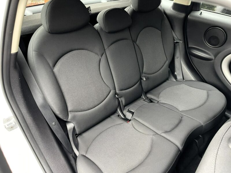 Mini Cooper Podgrzewane fotele, Klimatyzacja, Czujniki cofania, LED dzienny, AUX II (2006-)