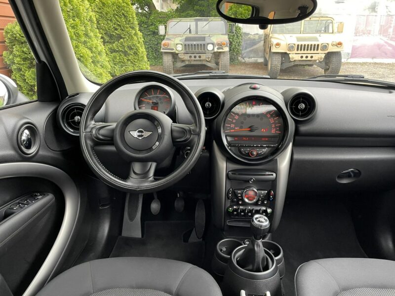 Mini Cooper Podgrzewane fotele, Klimatyzacja, Czujniki cofania, LED dzienny, AUX II (2006-)