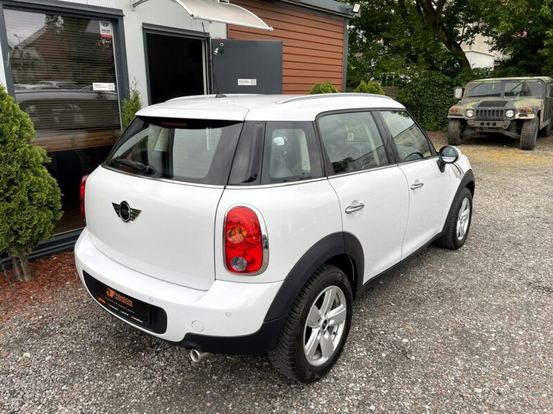 Mini Cooper Podgrzewane fotele, Klimatyzacja, Czujniki cofania, LED dzienny, AUX II (2006-)