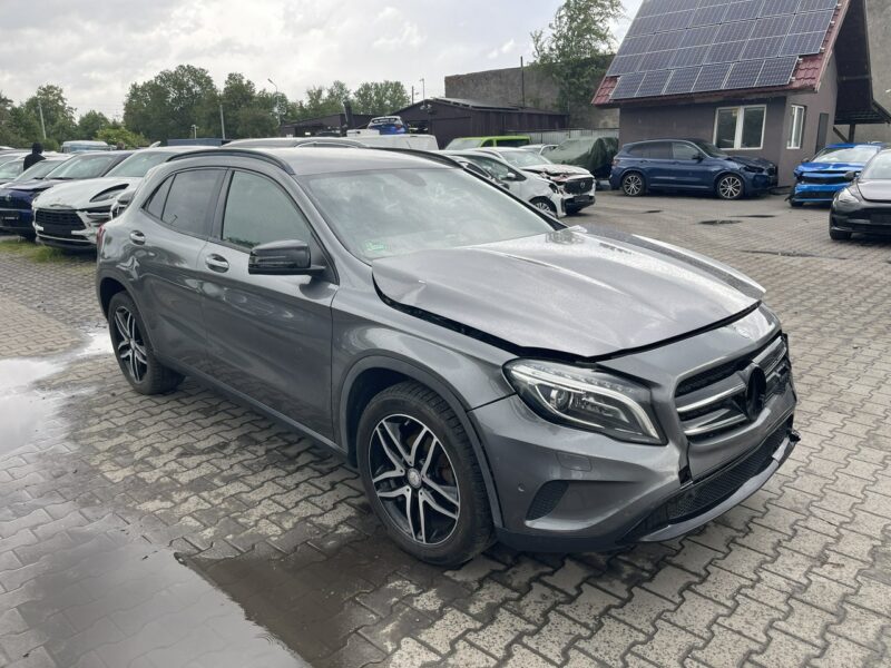 Mercedes GLA 220 4Matic Automat Klimatronik Podgrzewanie Skóra 170KM
