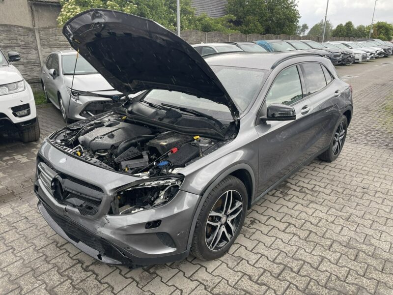 Mercedes GLA 220 4Matic Automat Klimatronik Podgrzewanie Skóra 170KM