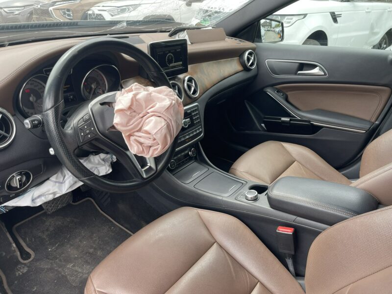 Mercedes GLA 220 4Matic Automat Klimatronik Podgrzewanie Skóra 170KM