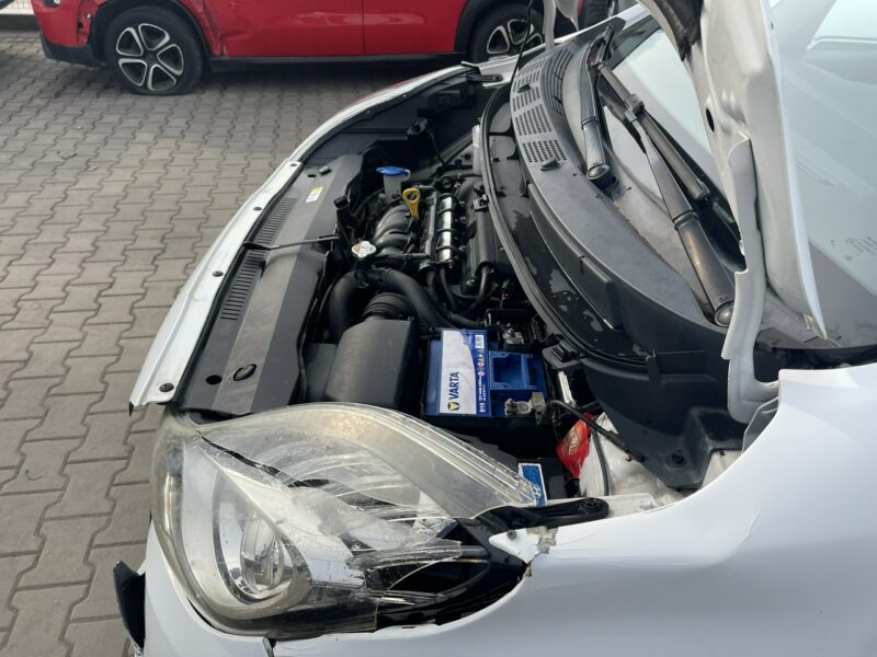 Hyundai ix20 Klimatyzacja Czujniki parkowania Hak 125KM