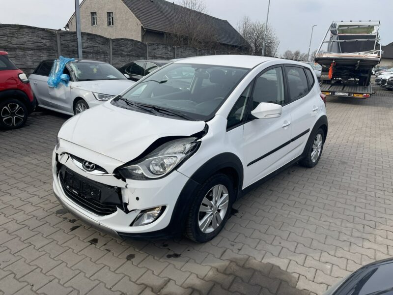Hyundai ix20 Klimatyzacja Czujniki parkowania Hak 125KM