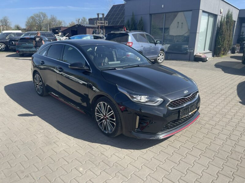 Kia Pro_cee'd GTline Automat Kamera Podgrzewanie 204KM