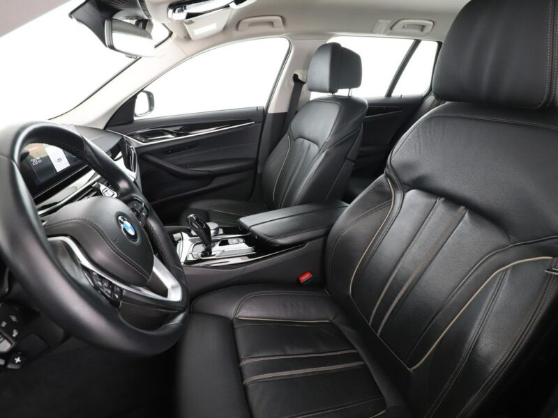 BMW 520 Luxury Line Navi ACC Grzane Fotele Masaż Skóra Head-Up Ambient Kamera G30/G31 (2017-2023)